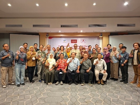 Peserta Pembentukan Pokja Manajemen LFU secara bersama-sama
