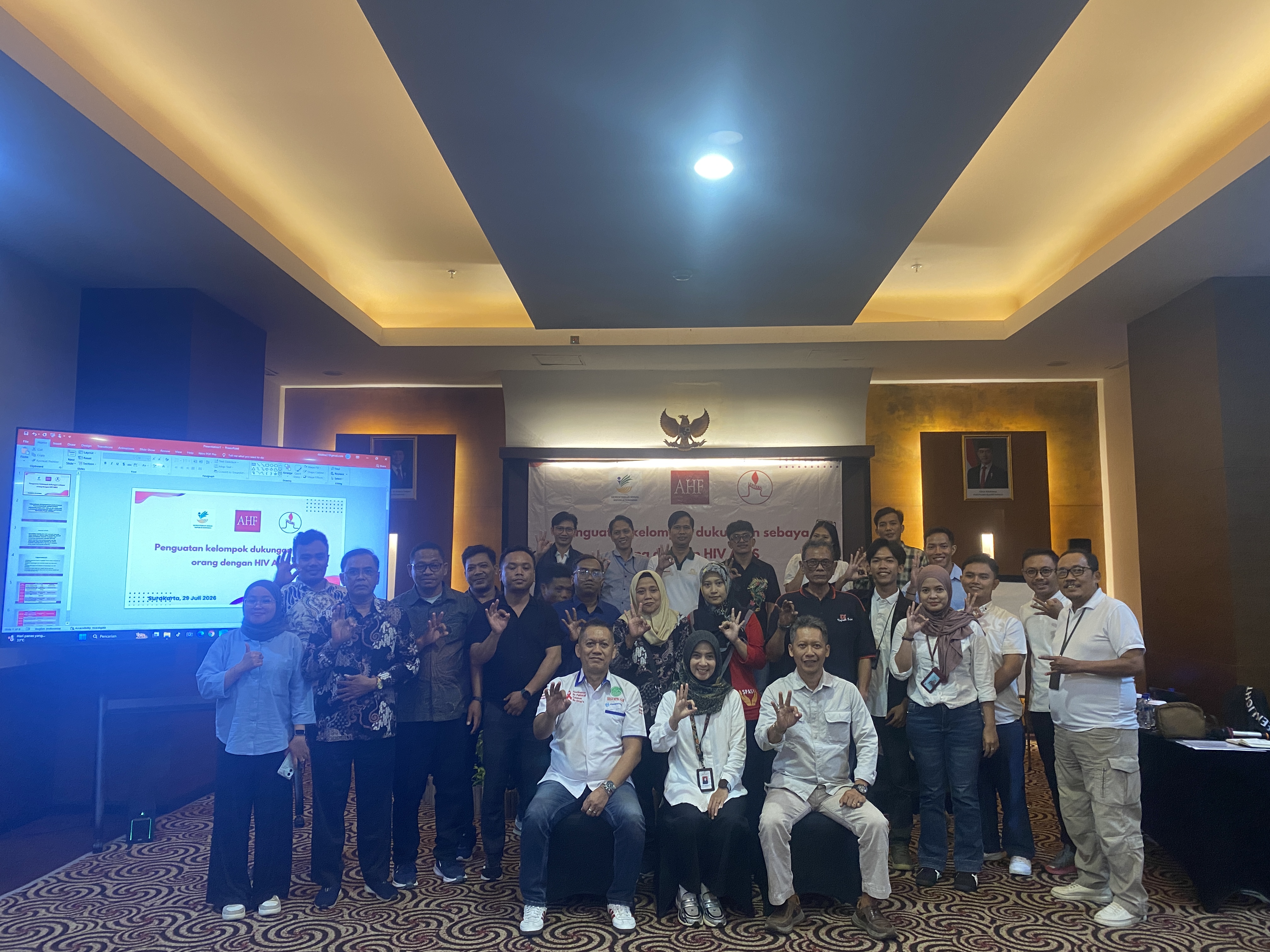 Peserta mempelajari form asesmen terpadu dan mekanisme rujukan layanan